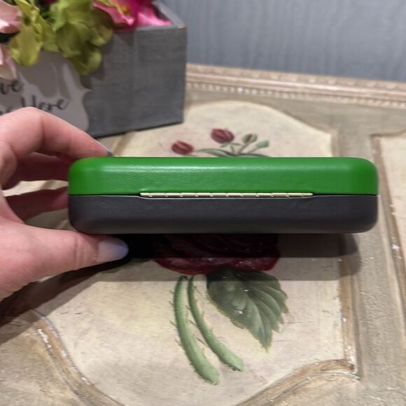Kate Spade New York Eyeglass Case So Happy to See You Green - Picture 6 of 8